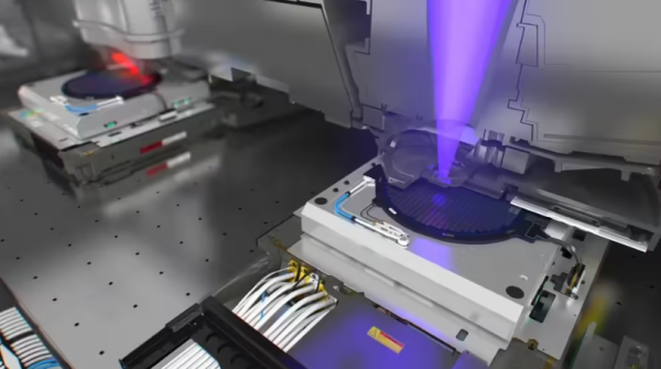 Intel Hits 1M High‑NA EUV Wafers in Under 2.5 Years – Masks Remain the Bottleneck